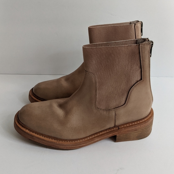 NEW Free People Arlo Santa Fe Chelsea Boot in Natural - Picture 3 of 8